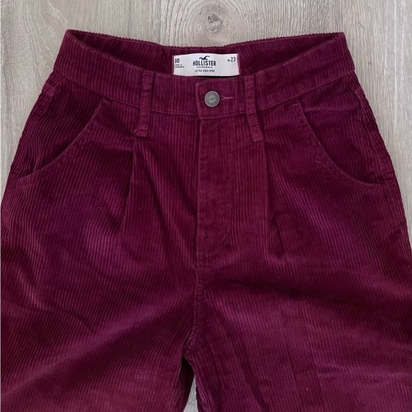 Hollister - Corduroy Pants - Picture 2 of 3